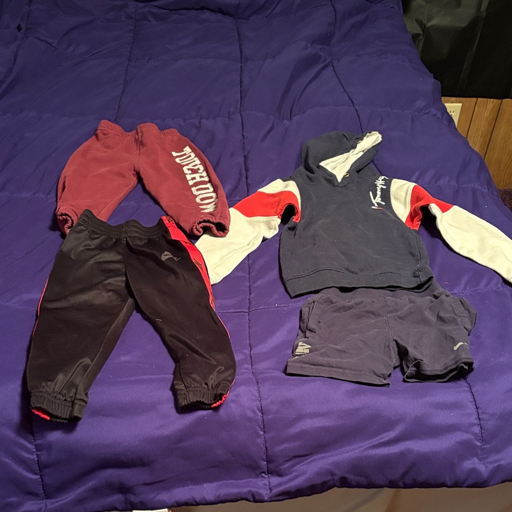 Set of (4) Designer Boys Pants & Sweatshirt